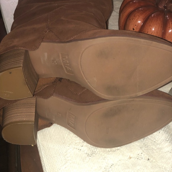 Foldover booties size 10 like new - Picture 4 of 8